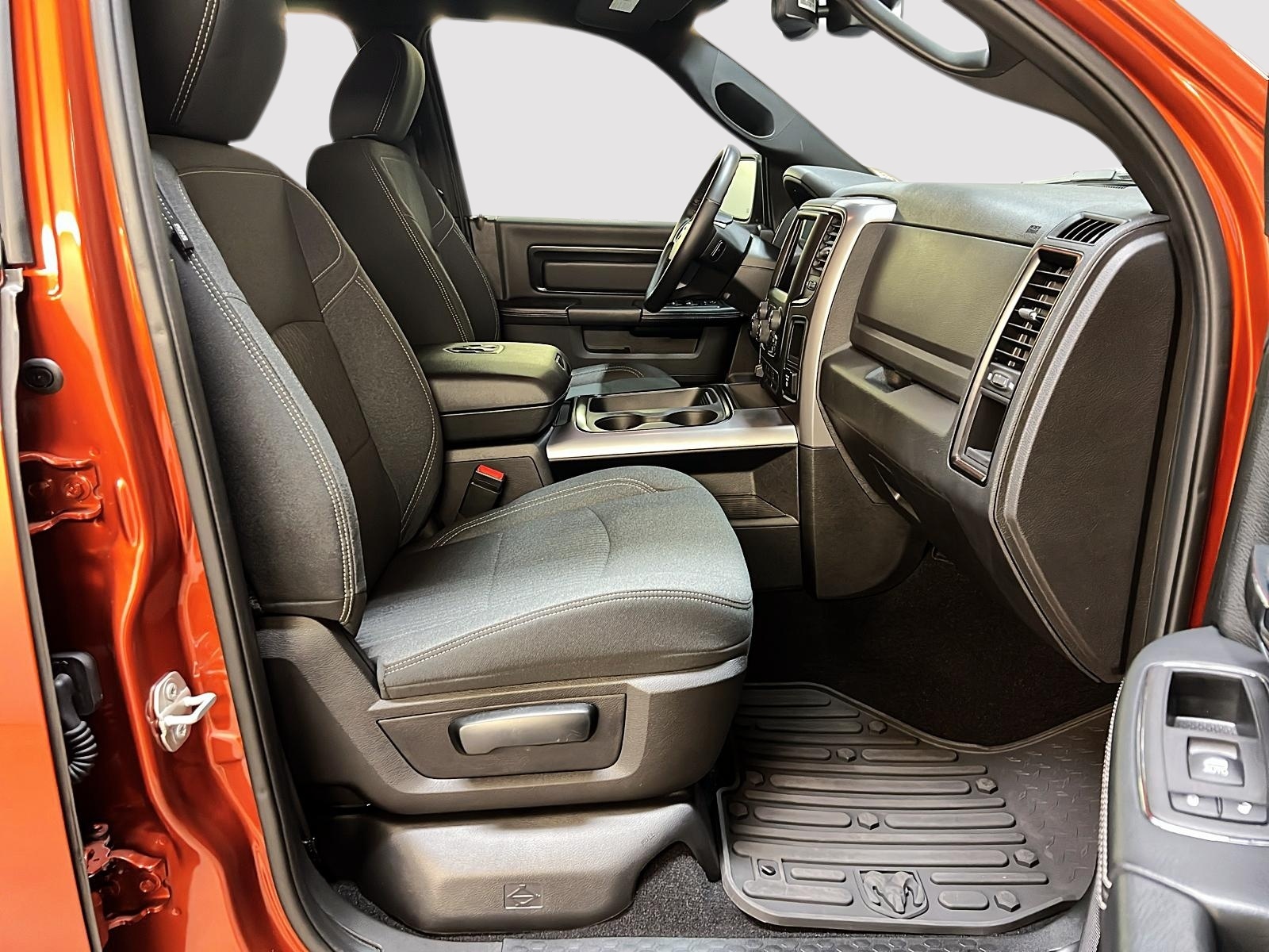 RAM 1500 Classic 2023 - Image #8