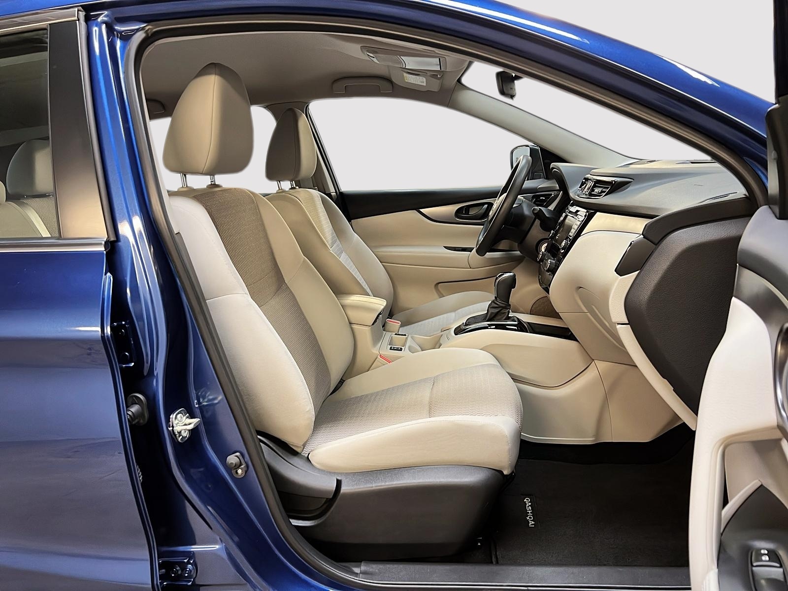 Nissan Qashqai S 4RM 2023 - image #8