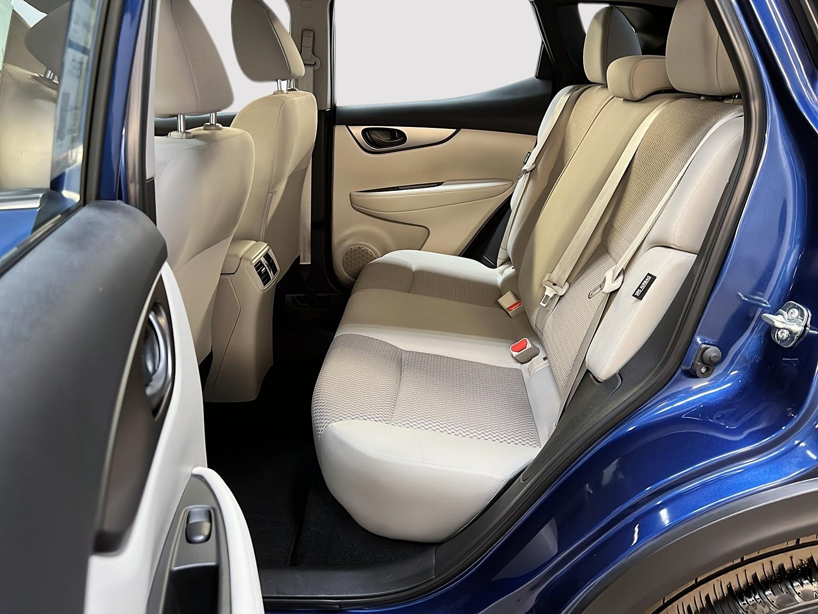 Nissan Qashqai S 4RM 2023 - image #9