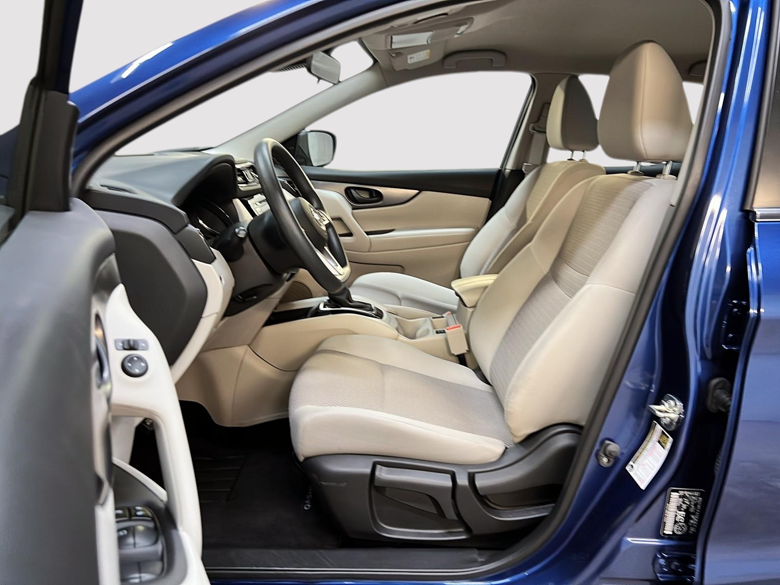 Nissan Qashqai S 4RM 2023 - image #7