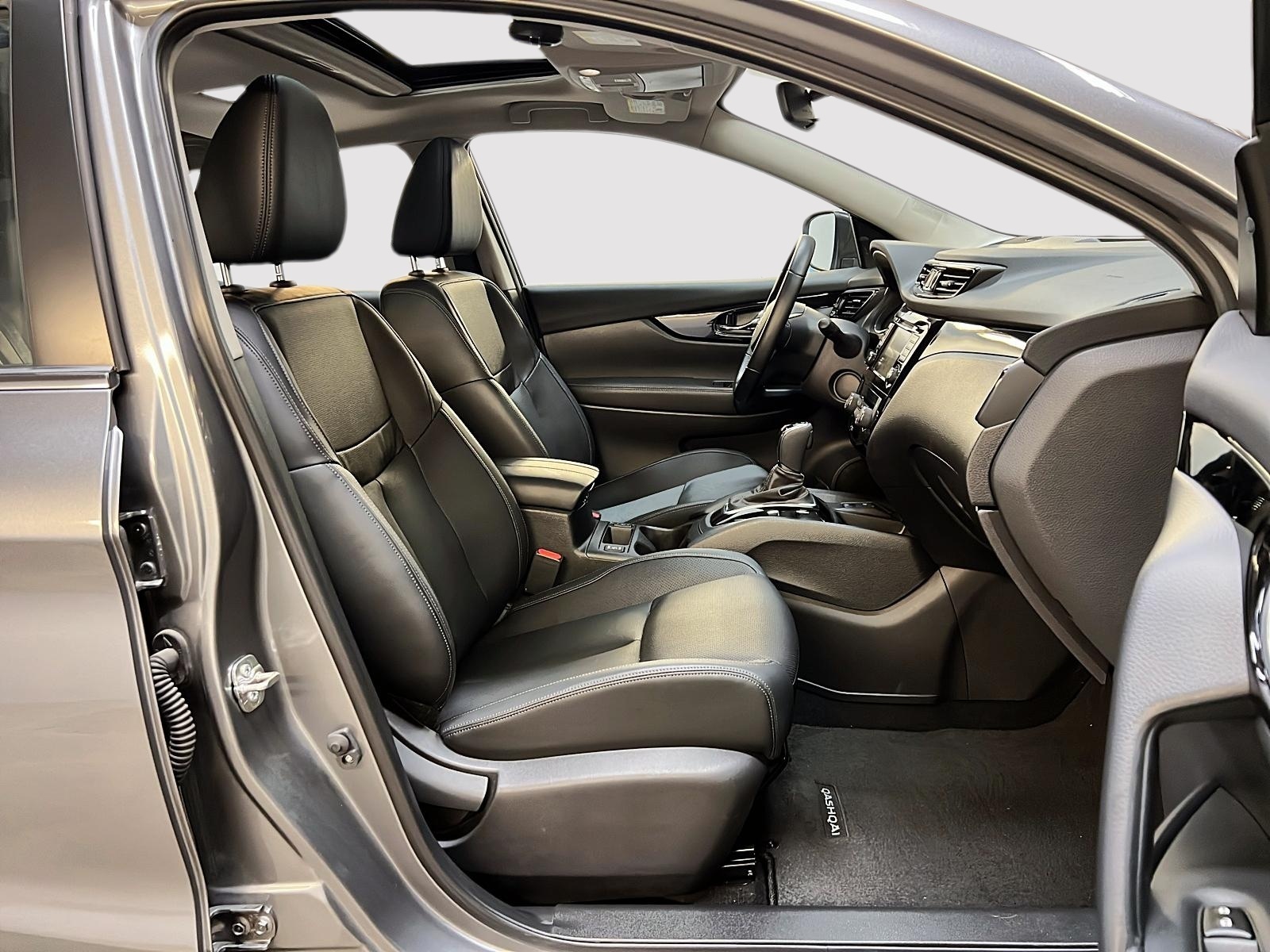 Nissan Qashqai SL CUIR TOIT NAV 4RM 2023 - image #8