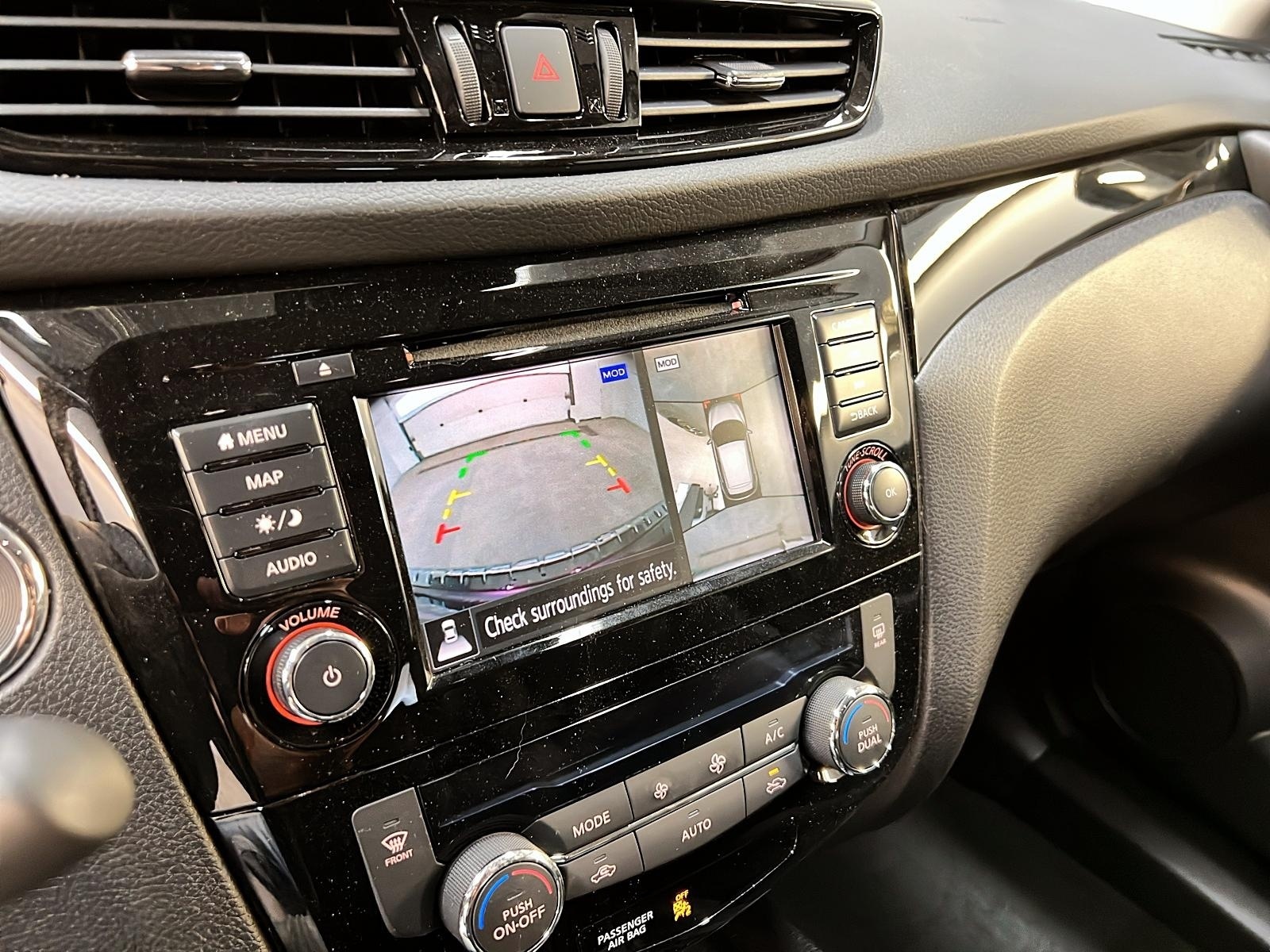 Nissan Qashqai SL CUIR TOIT NAV 4RM 2023 - image #18