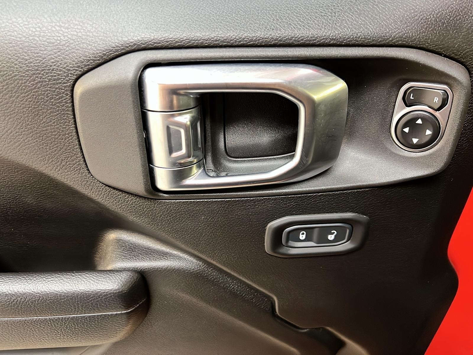 Jeep Wrangler WILLYS 4X4 2024 - image #21