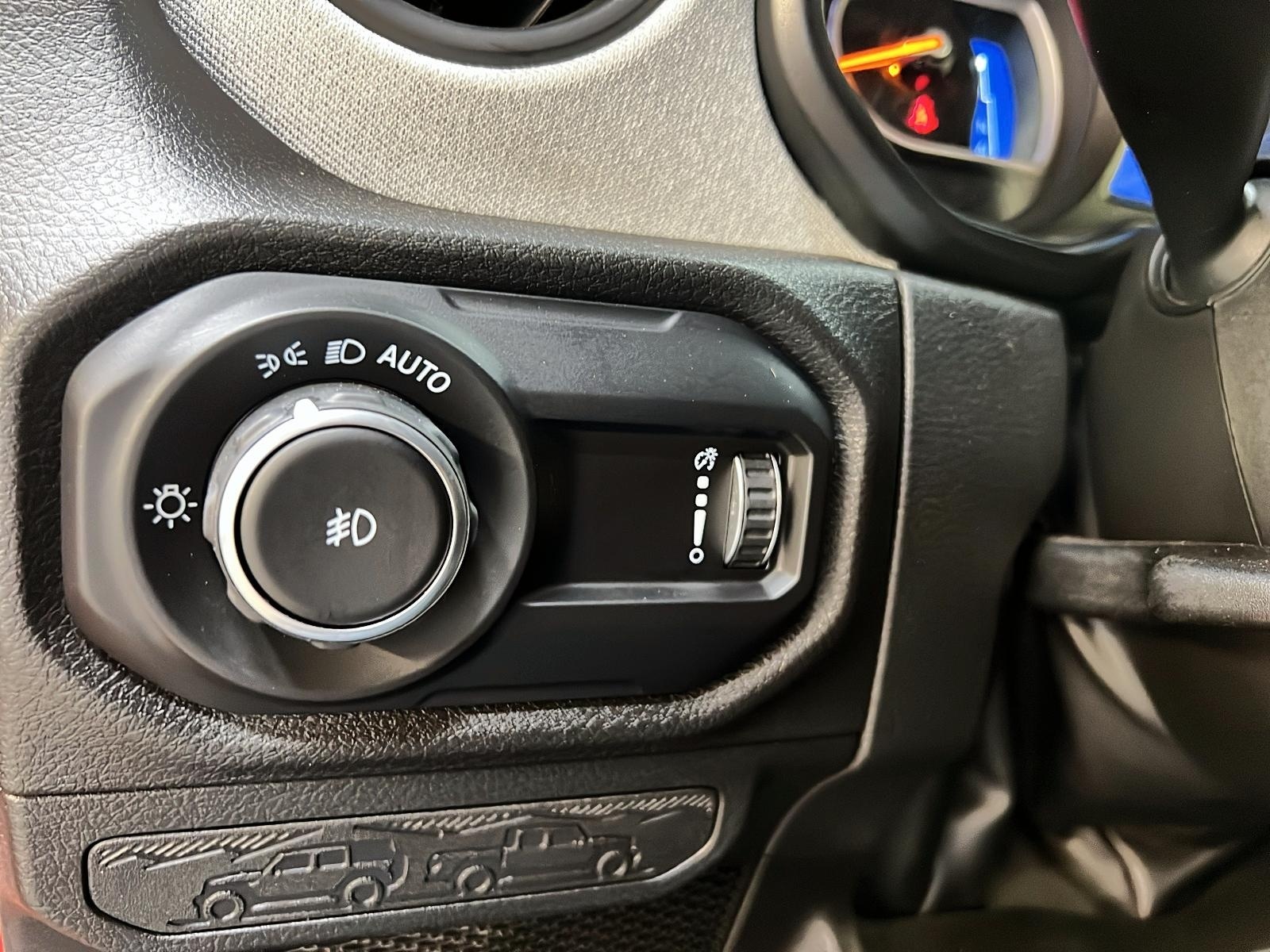 Jeep Wrangler WILLYS 4X4 2024 - image #20