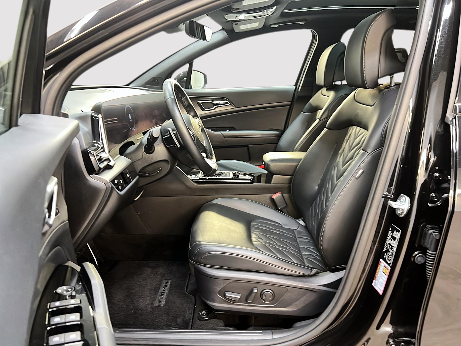 Kia Sportage X-LINE LIMITED CUIR TOIT PANO NAV 4RM 2023 - image #7