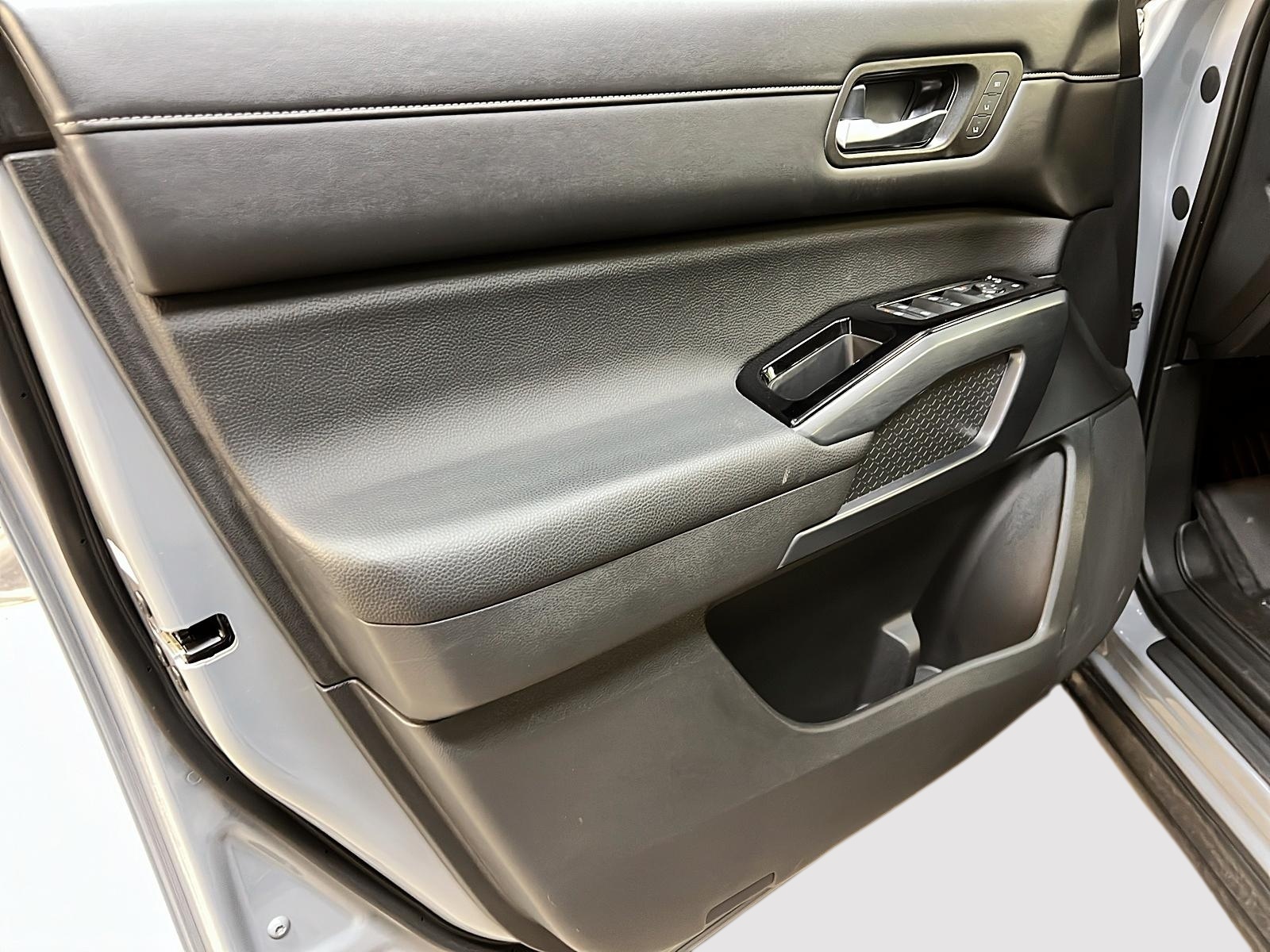 Nissan Pathfinder 2023 - Image #27