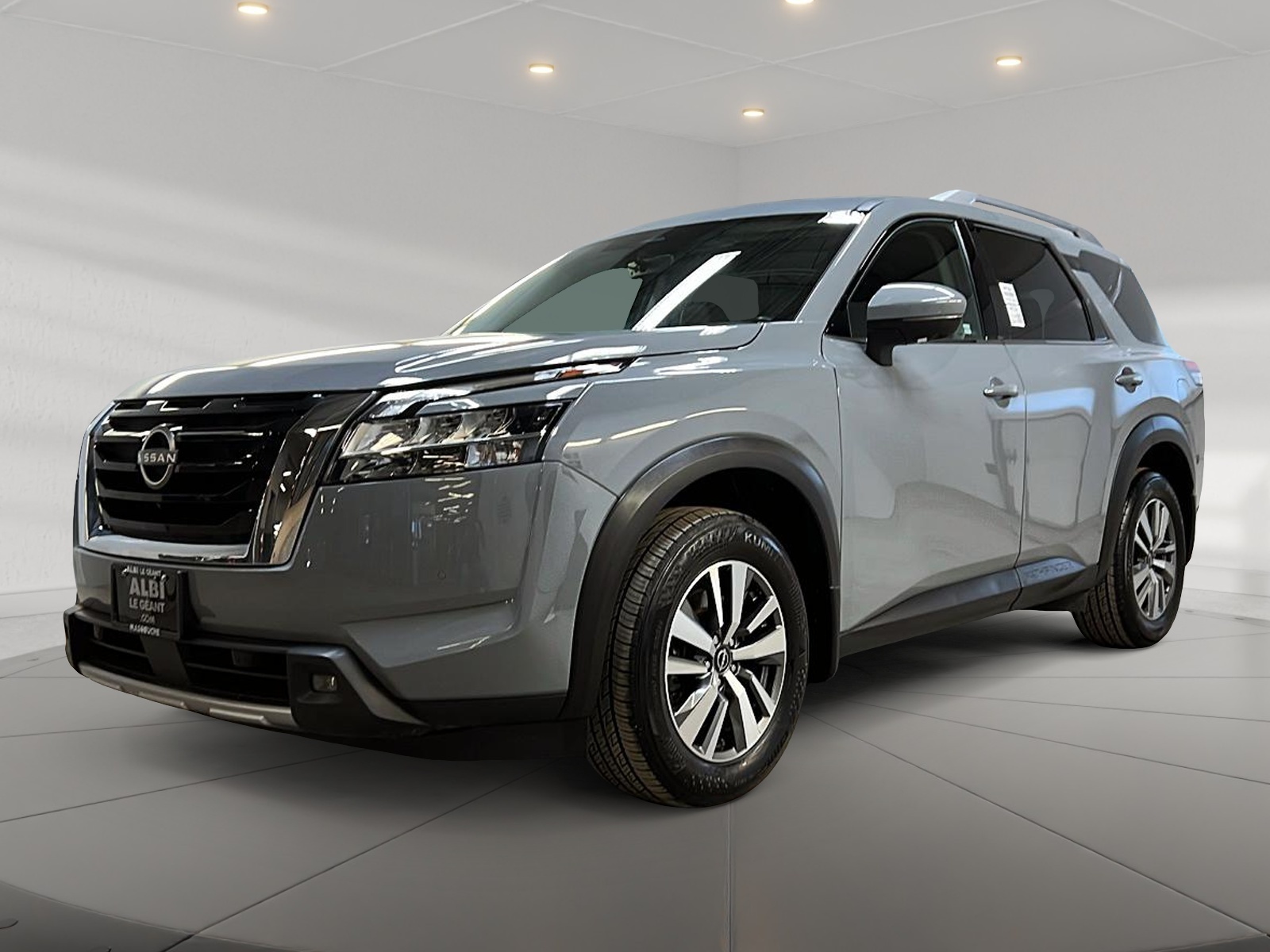 Nissan Pathfinder SL CUIR TOIT PANO NAV 4RM 2023 - image #1