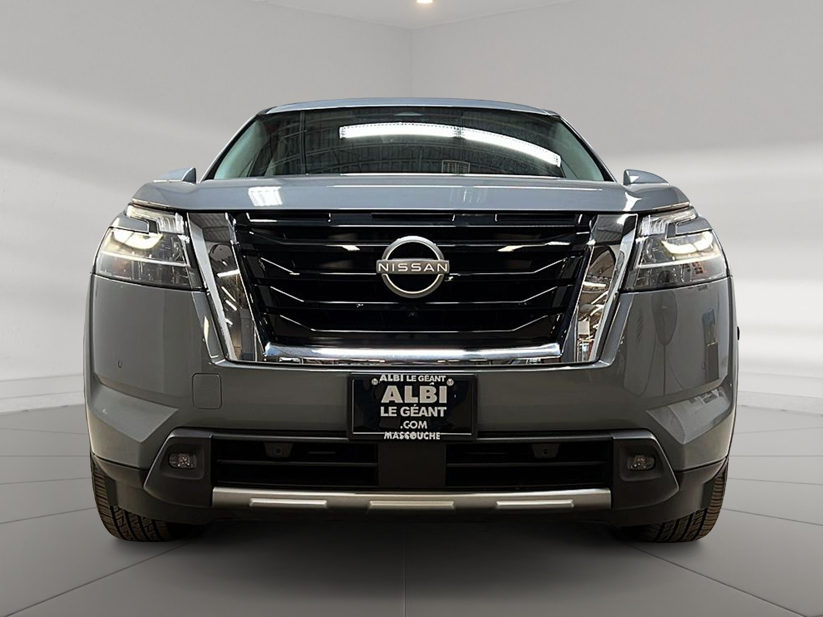 Nissan Pathfinder SL CUIR TOIT PANO NAV 4RM 2023 - image #2