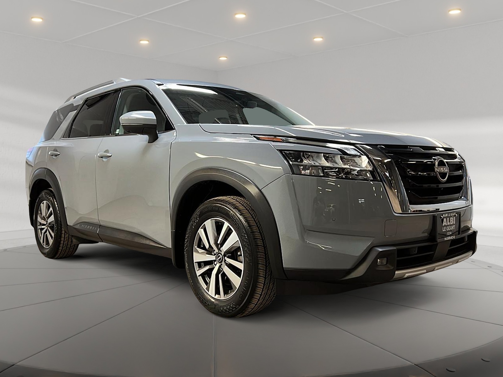 Nissan Pathfinder 2023 - Image #3