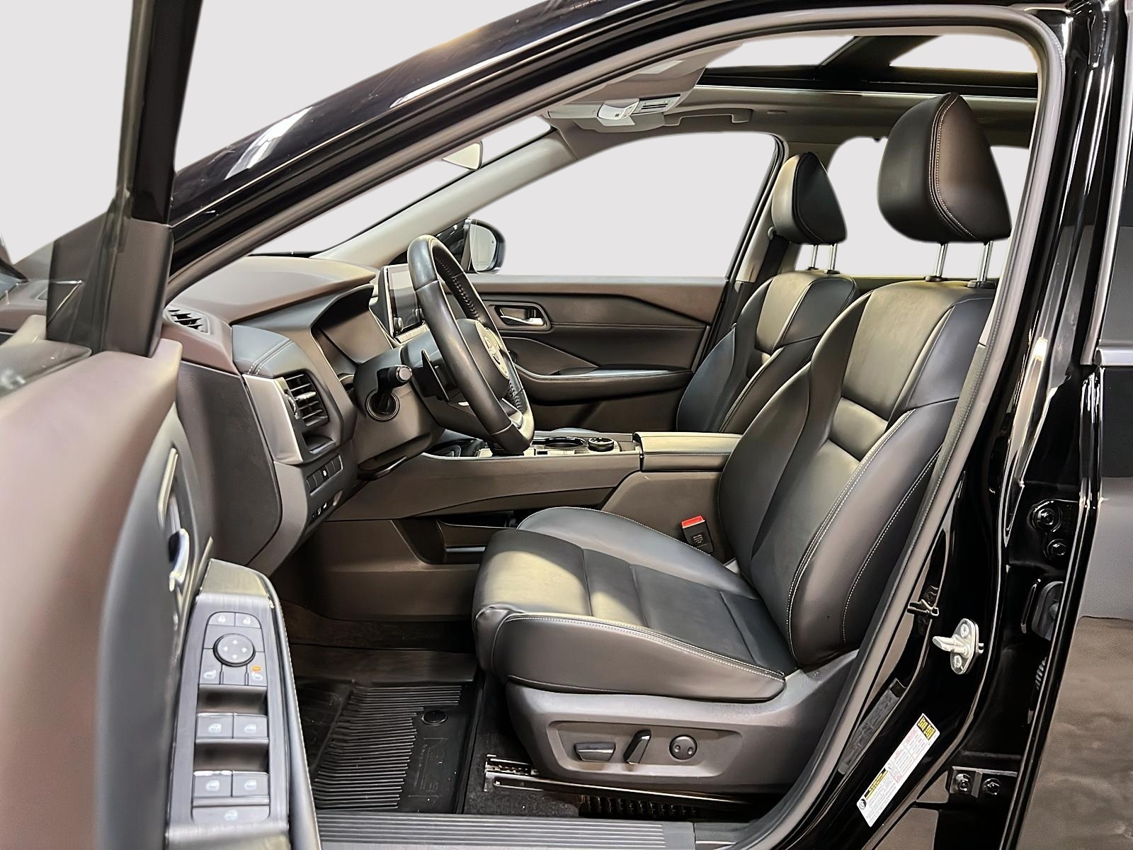 Nissan Rogue 2023 - Image #7