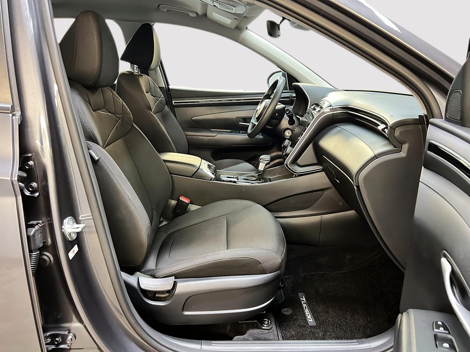 Hyundai Tucson ESSENTIEL 4RM 2023 - image #8