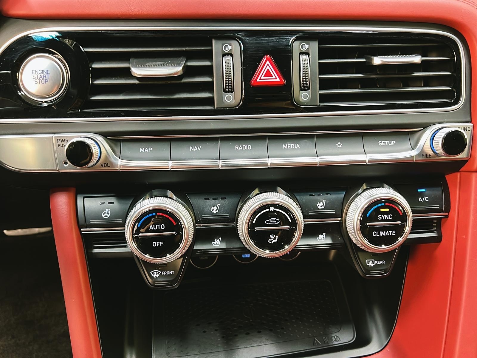Genesis G70 2023 - Image #16