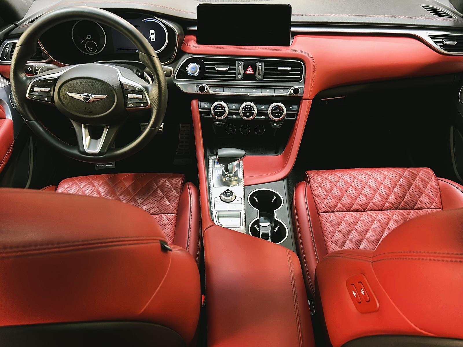 Genesis G70 SPORT 3.3T CUIR TOIT NAV 4RM 2023 - image #11