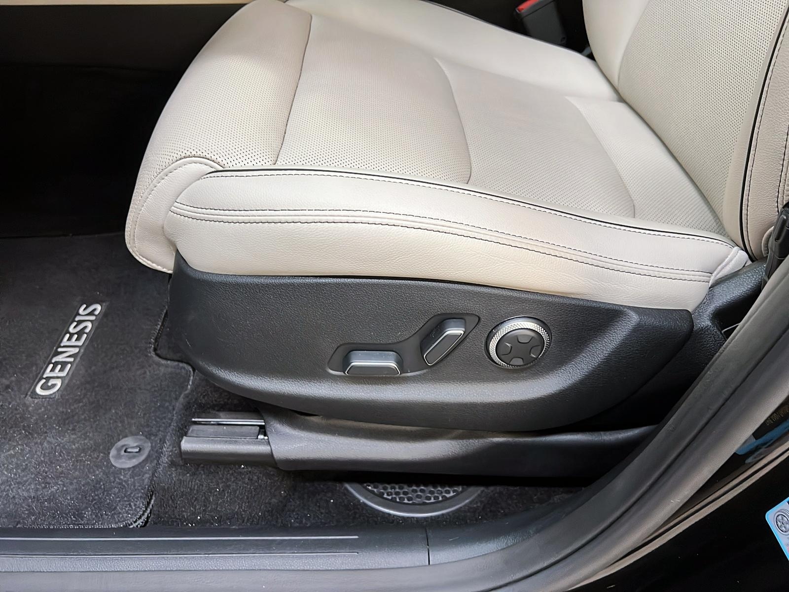 Genesis GV70 ADVANCED PLUS 2.5T CUIR TOIT PANO NAV 4RM 2025 - image #27