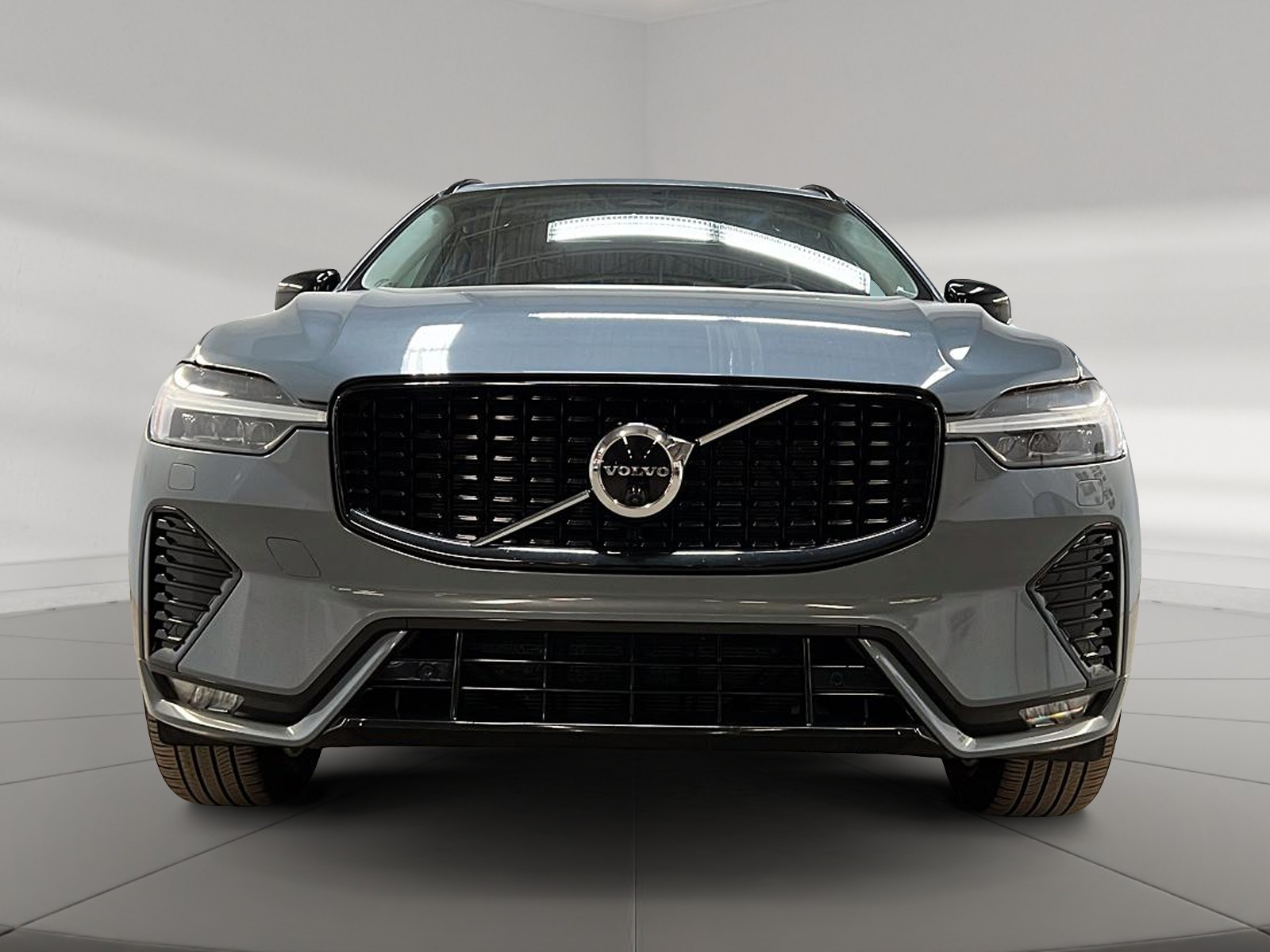 Volvo XC60 B6 PLUS DARK CUIR TOIT PANO NAV 4RM 2023 - image #2