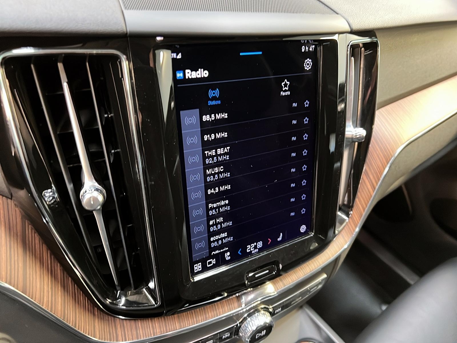Volvo XC60 2023 - Image #18