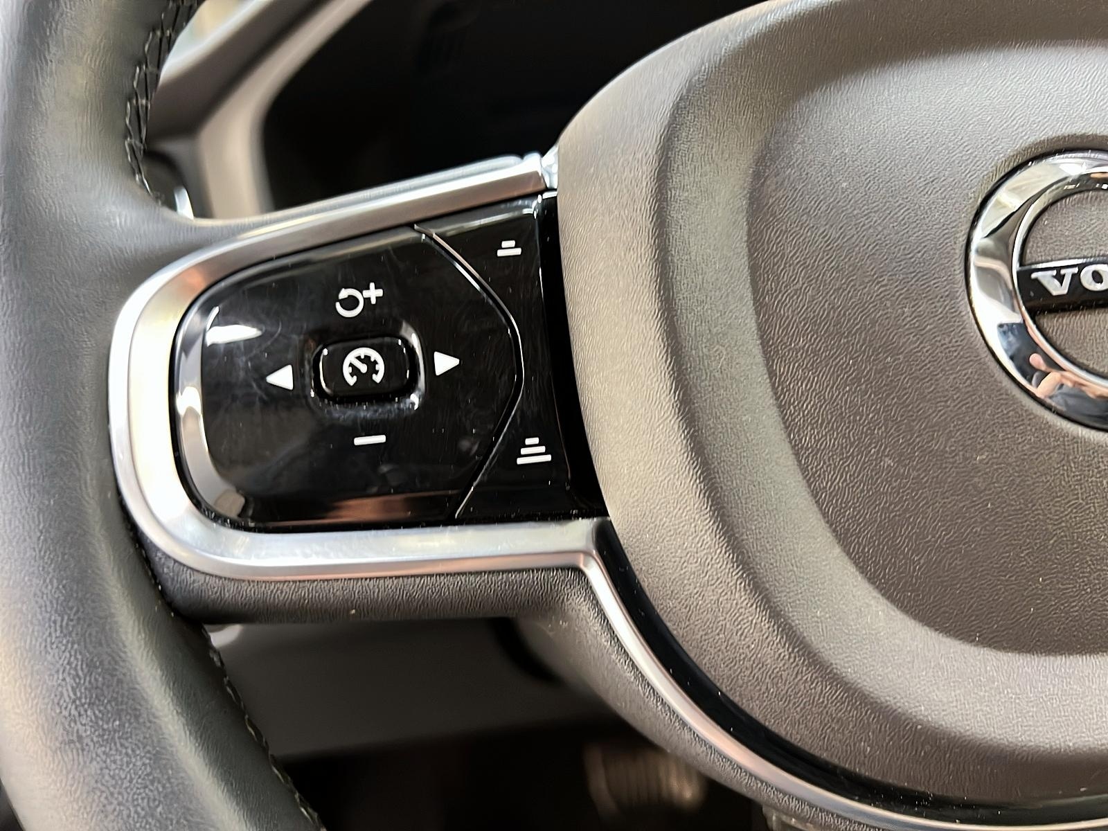 Volvo XC60 2023 - Image #22
