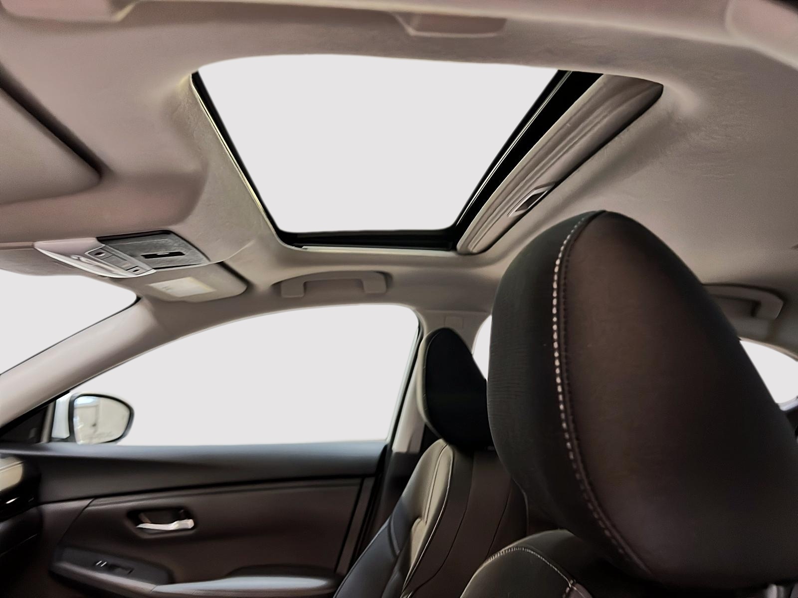 Nissan Sentra SV TOIT 2024 - image #10