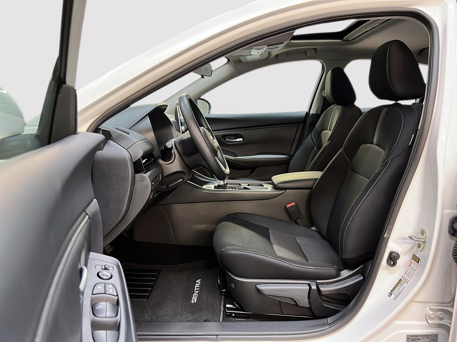 Nissan Sentra SV TOIT 2024 - image #7