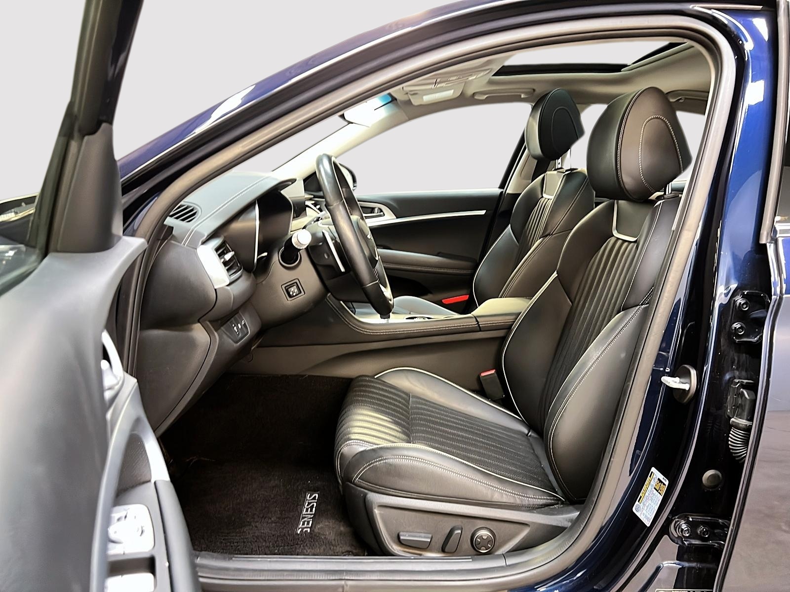 Genesis G70 ADVANCED 2.5T CUIR TOIT NAV 4RM 2024 - image #7