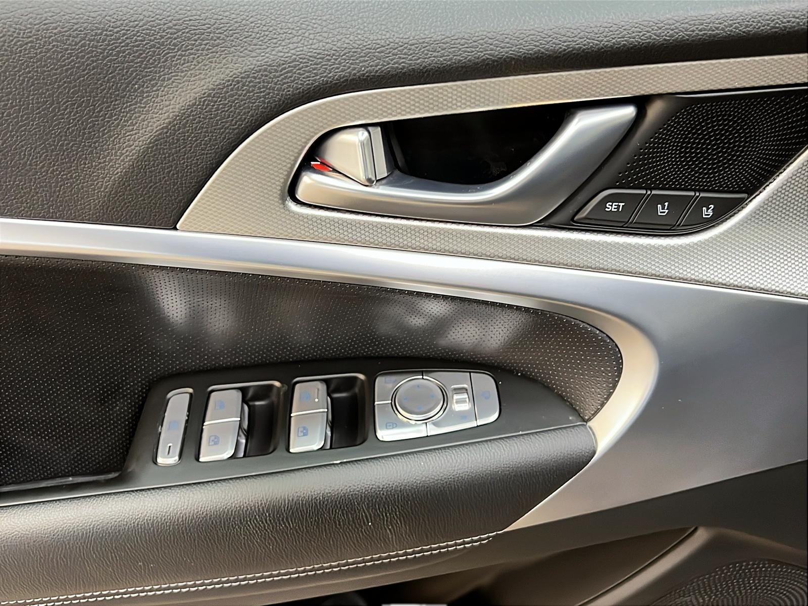 Genesis G70 ADVANCED 2.5T CUIR TOIT NAV 4RM 2024 - image #23