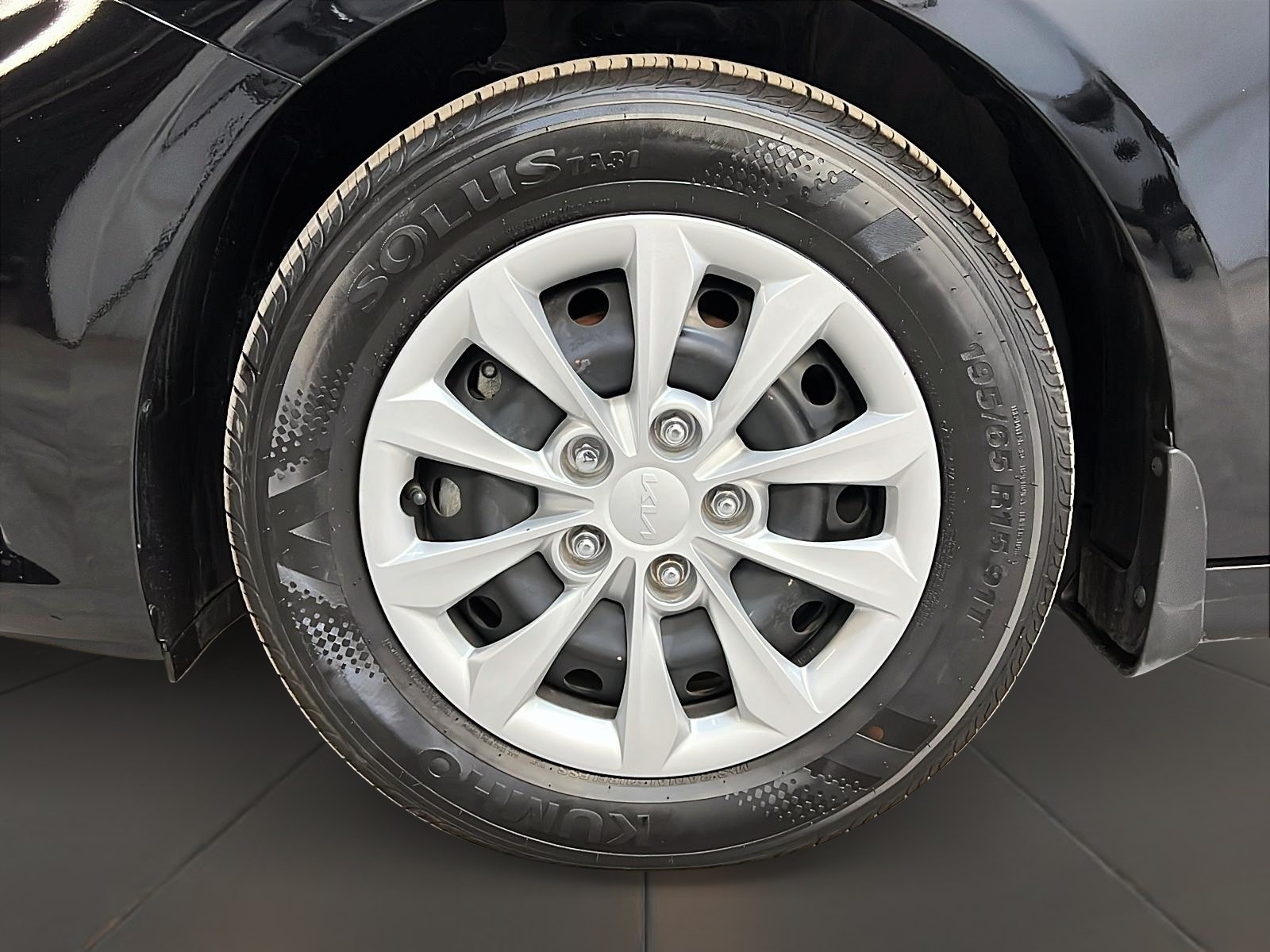 Kia Forte LX 2024 - image #23