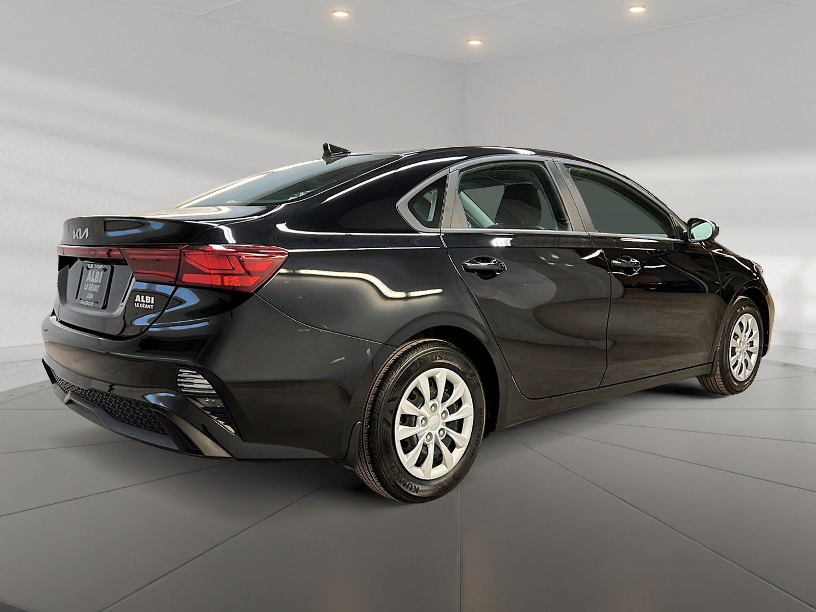 Kia Forte 2024 - Image #4