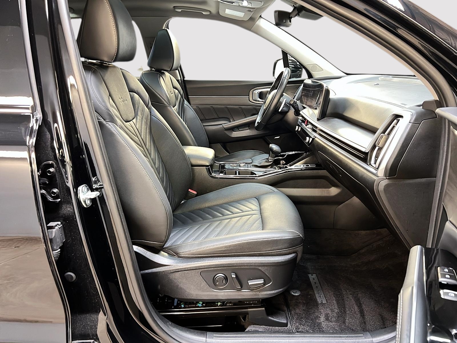 Kia Sorento X LINE LIMITED TURBO CUIR TOIT PANO NAV 4RM 2025 - image #8