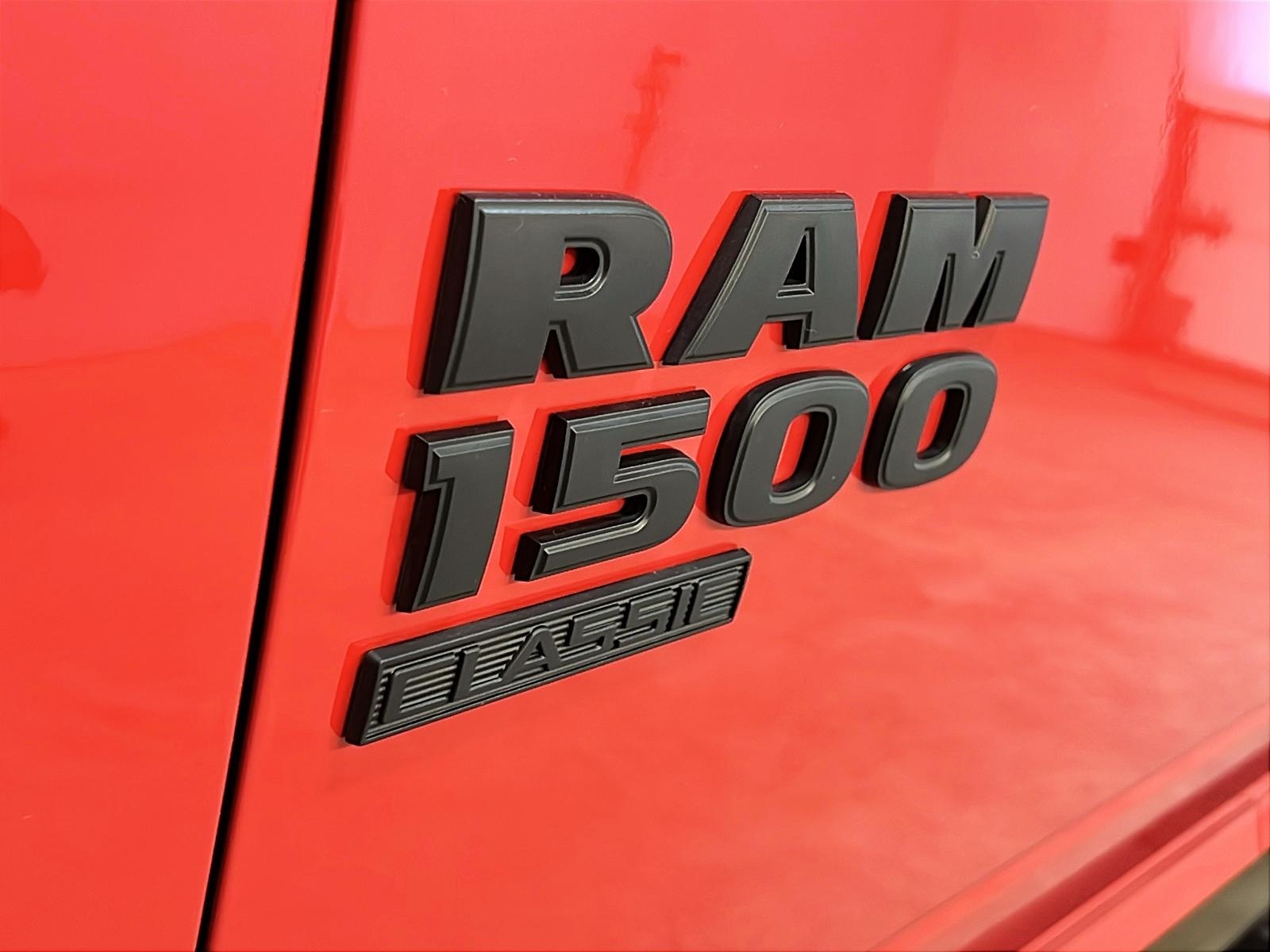 RAM 1500 Classic WARLOCK CREW CAB NAV 4X4 2023 - image #23