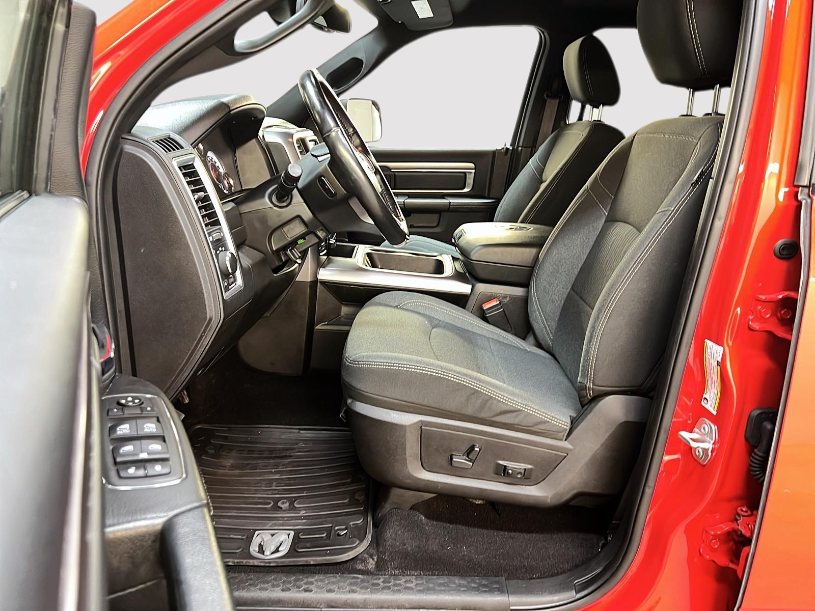 RAM 1500 Classic 2023 - Image #7