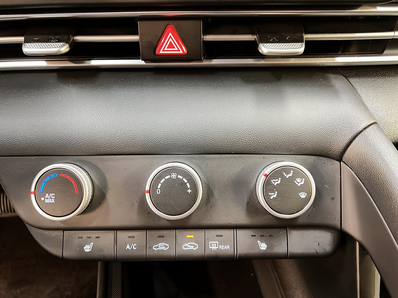 Hyundai Elantra 2023 - Image #14