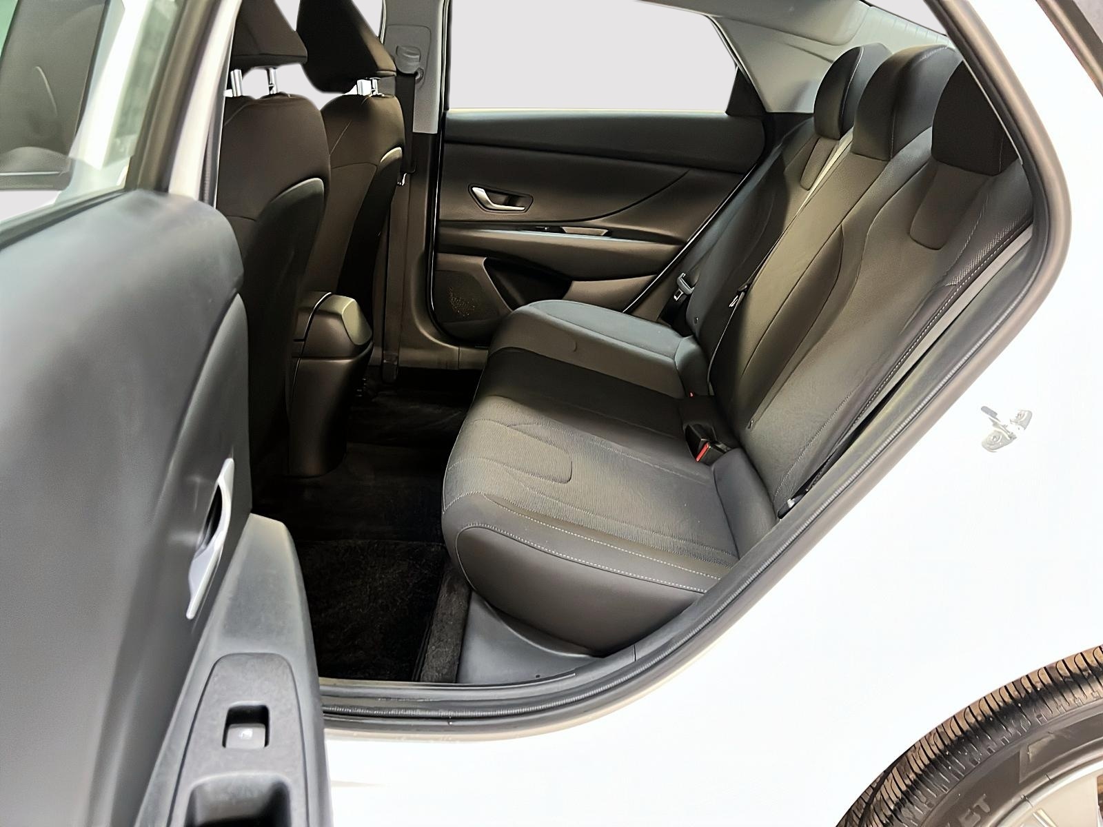 Hyundai Elantra ESSENTIEL 2023 - image #9