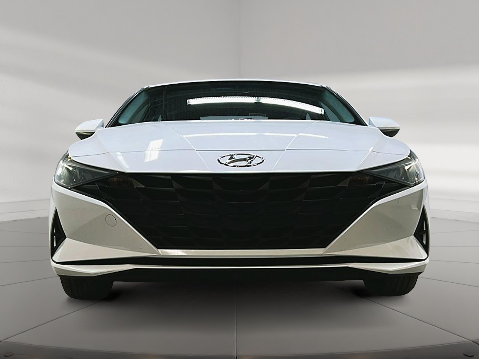 Hyundai Elantra 2023 - Image #2