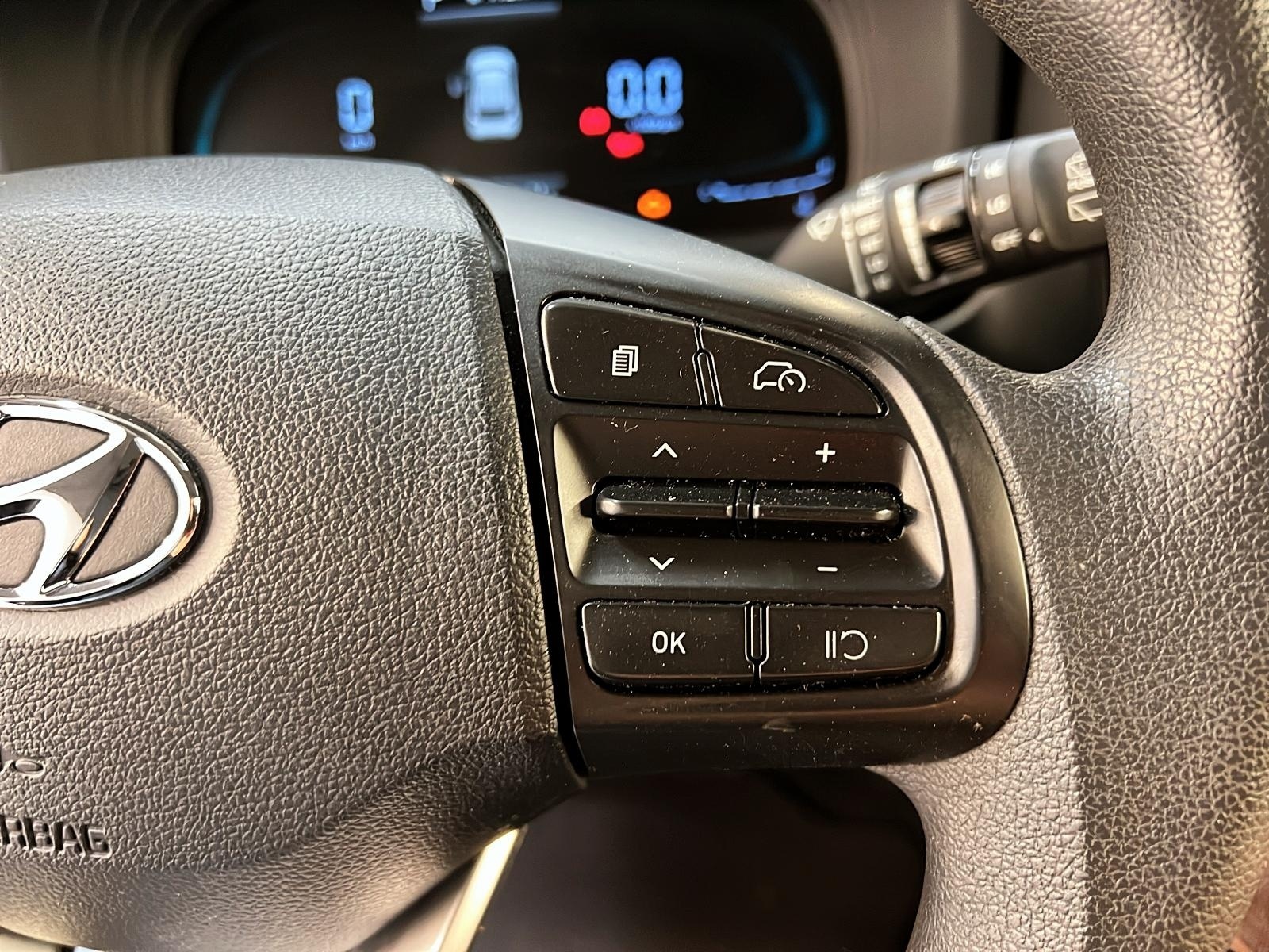 Hyundai Venue ESSENTIEL 2023 - image #17