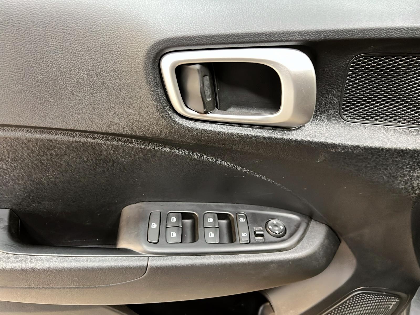 Hyundai Venue ESSENTIEL 2023 - image #20