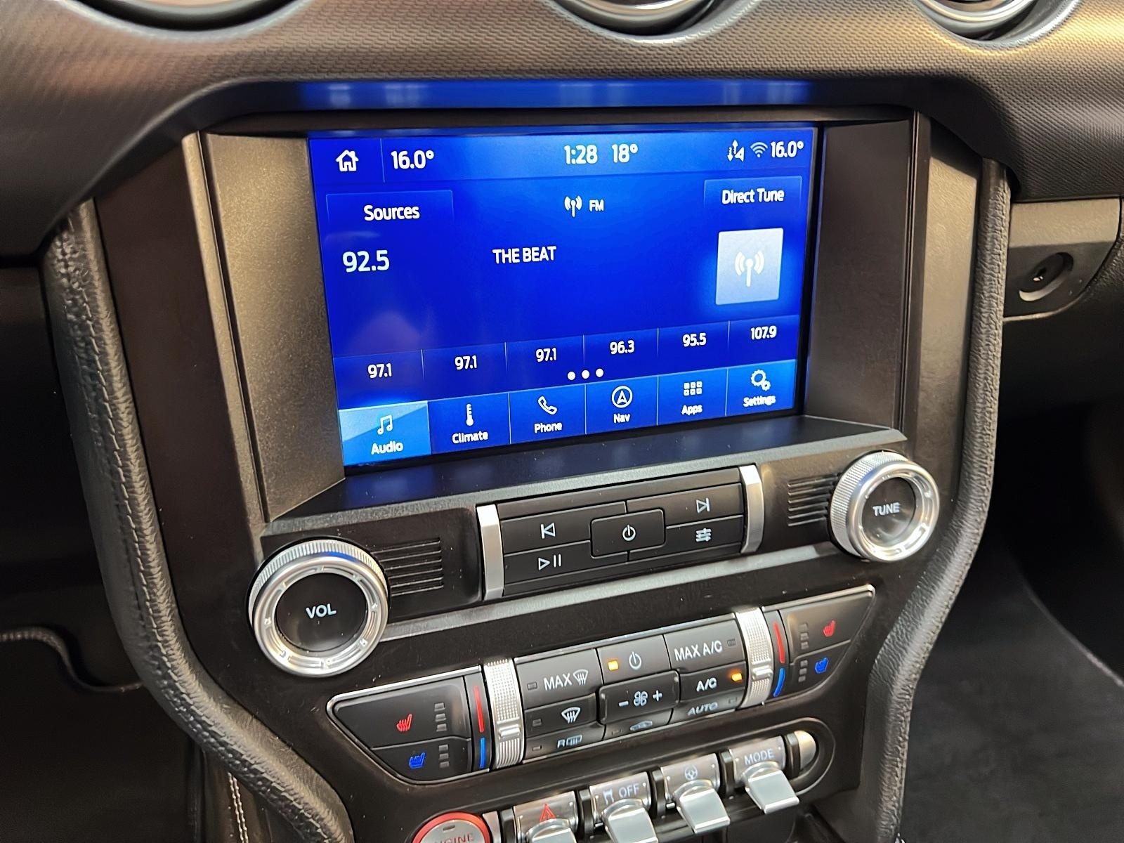 Ford Mustang 2021 - Image #17