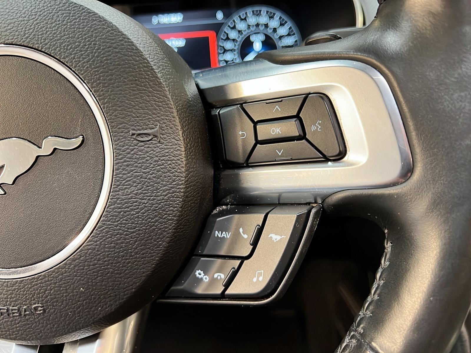 Ford Mustang 2021 - Image #21