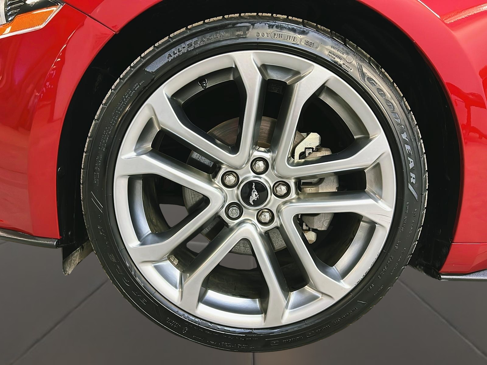 Ford Mustang 2021 - Image #29
