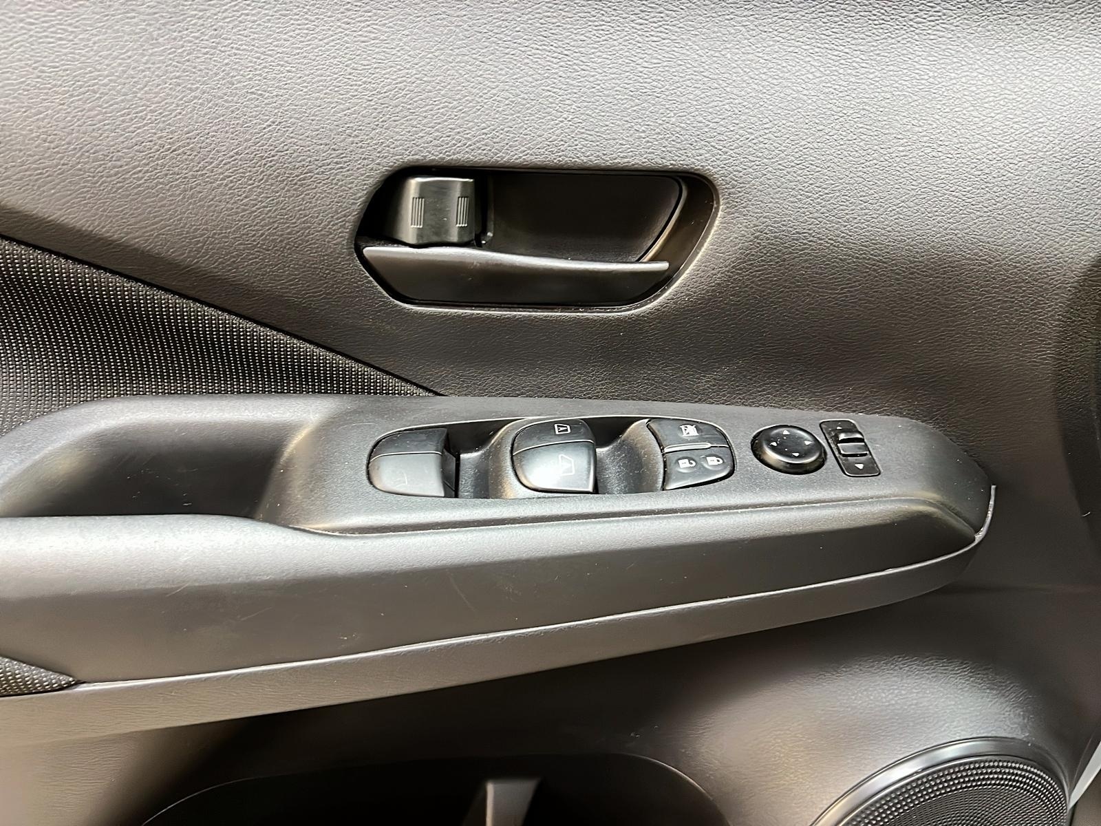 Nissan Kicks S 2023 - image #21