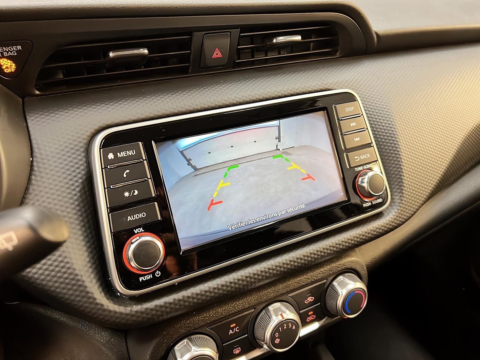 Nissan Kicks S 2023 - image #16