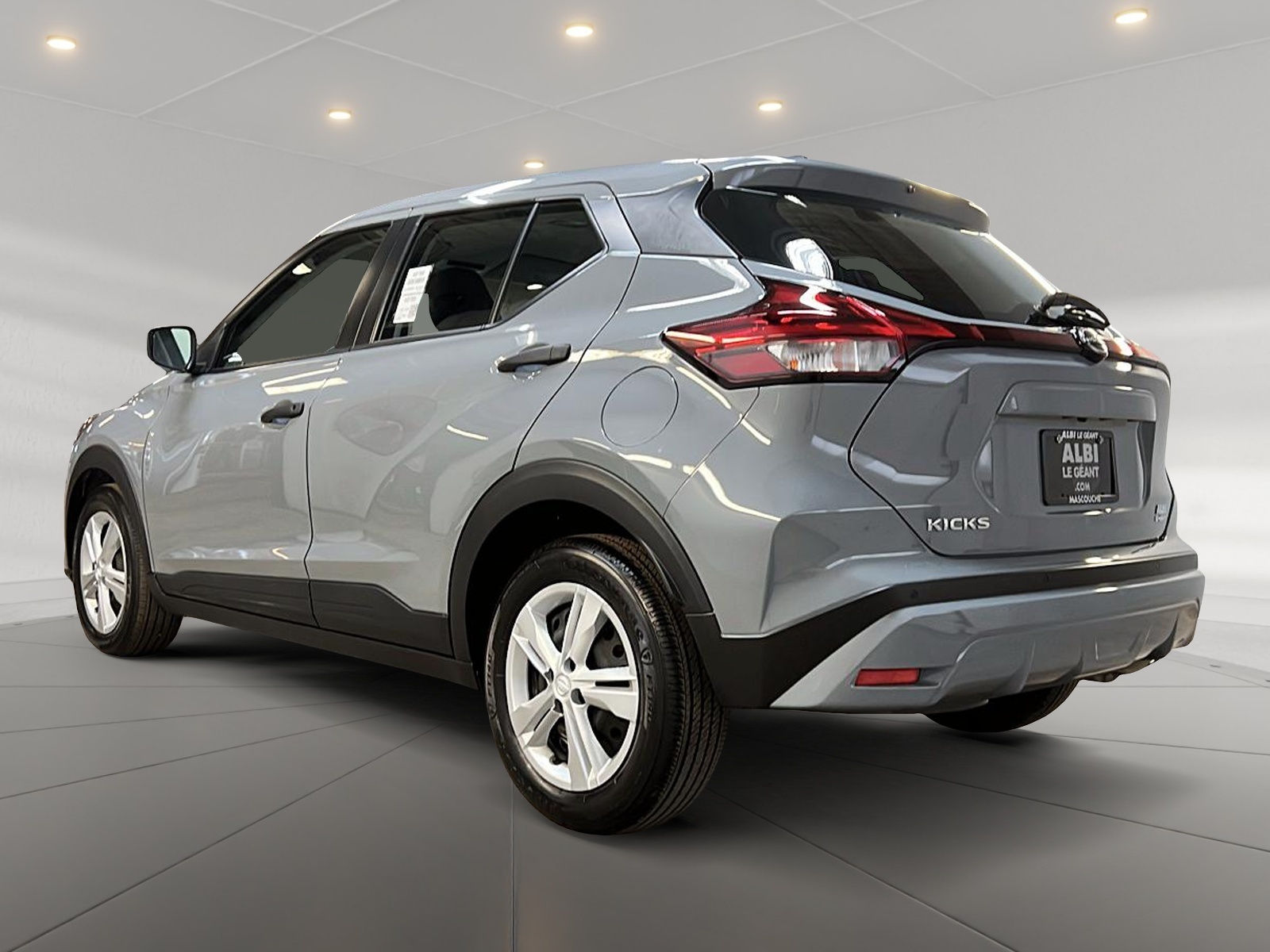 Nissan Kicks S 2023 - image #6