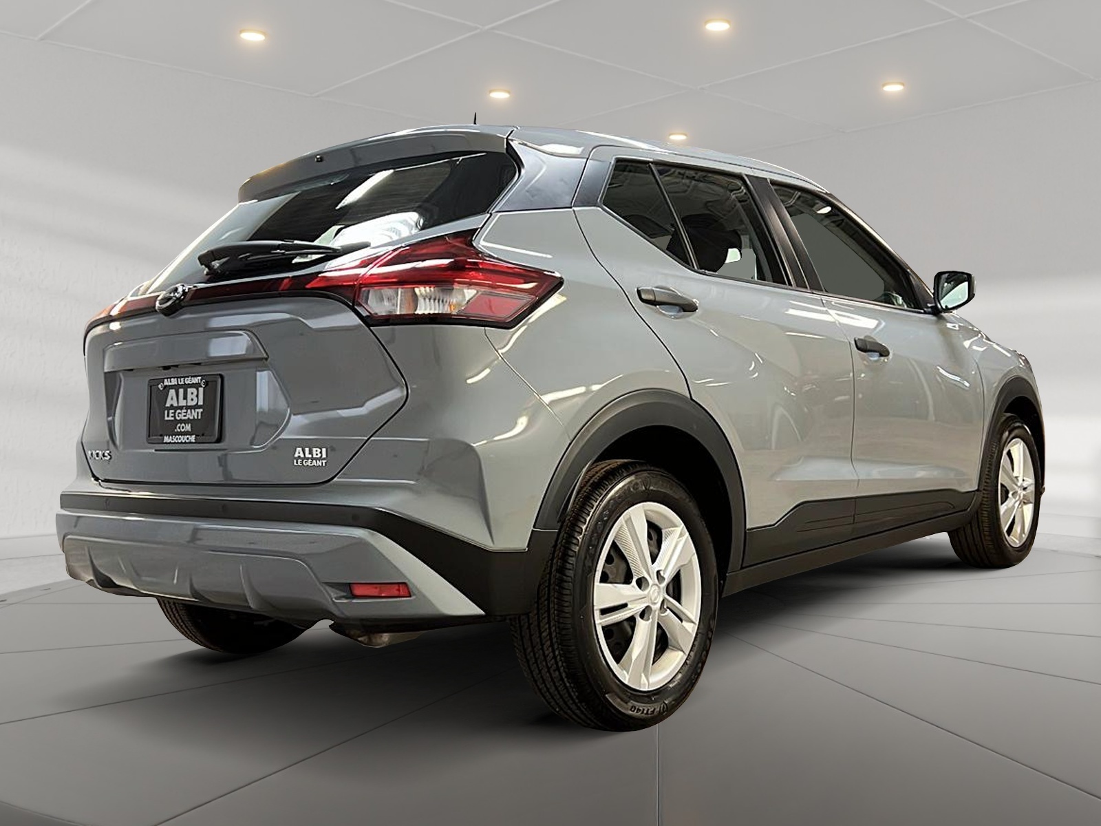 Nissan Kicks S 2023 - image #4