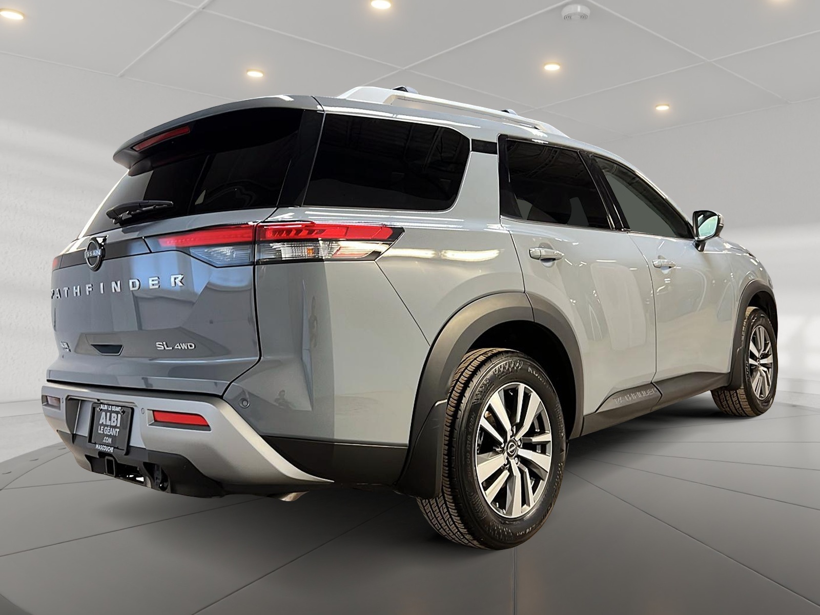 Nissan Pathfinder SL CUIR TOIT PANO NAV 4RM 2024 - image #4