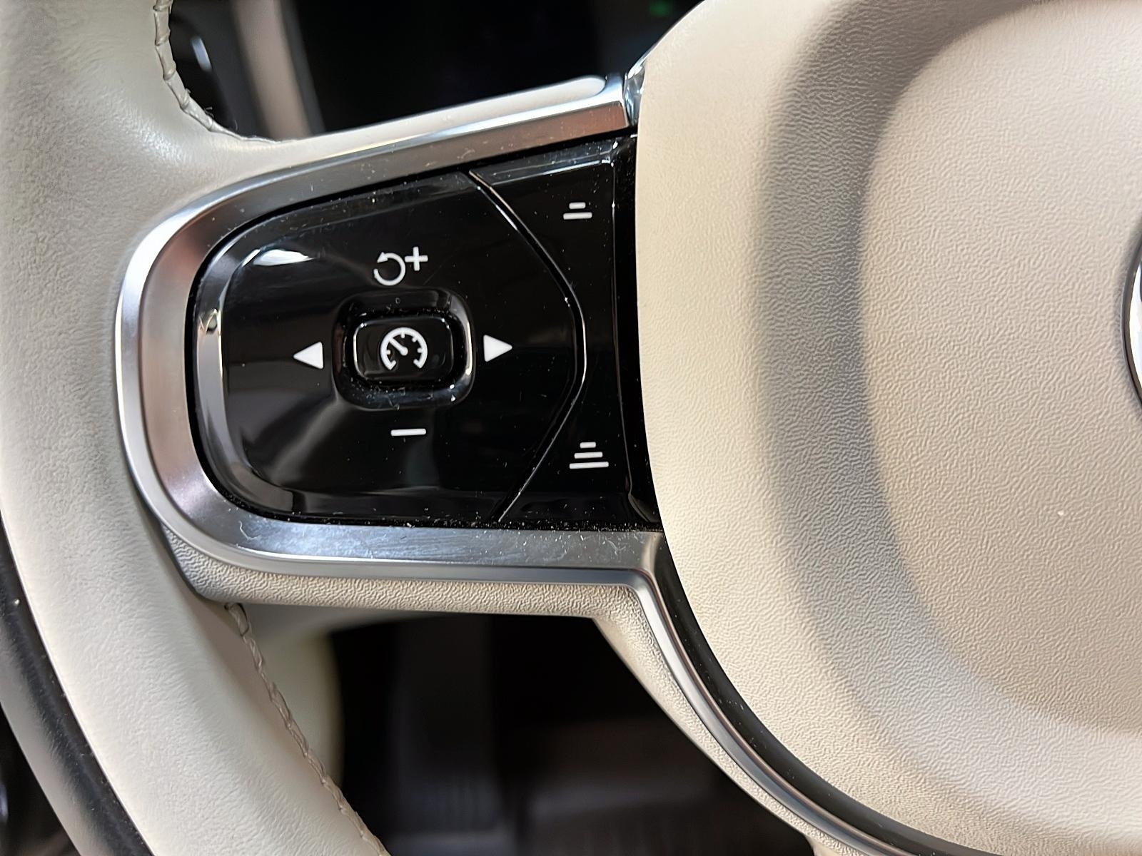 Volvo S60 T8 RECHARGE PLUS  CUIR TOIT NAV 2024 - image #22