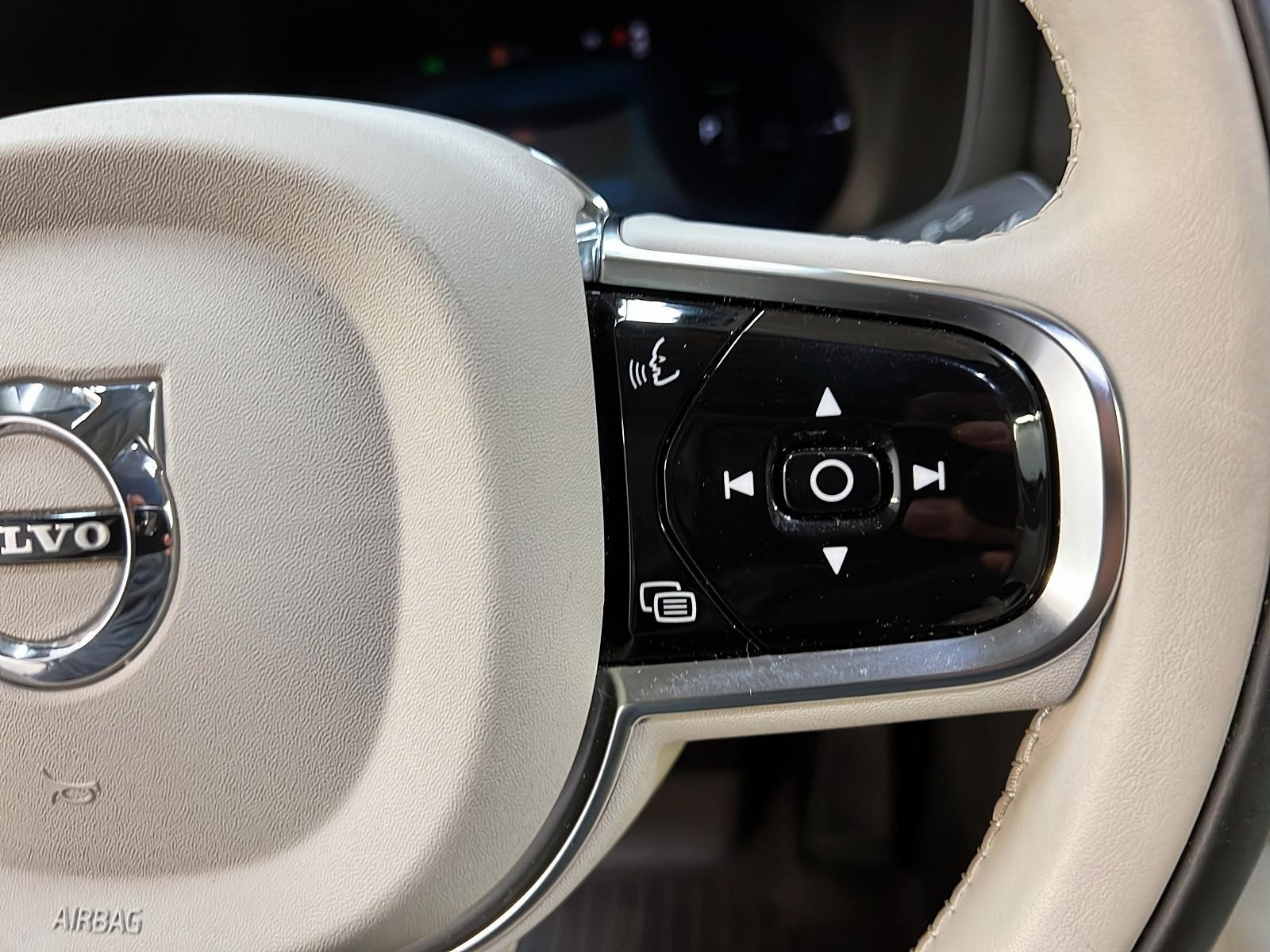 Volvo S60 T8 RECHARGE PLUS  CUIR TOIT NAV 2024 - image #21
