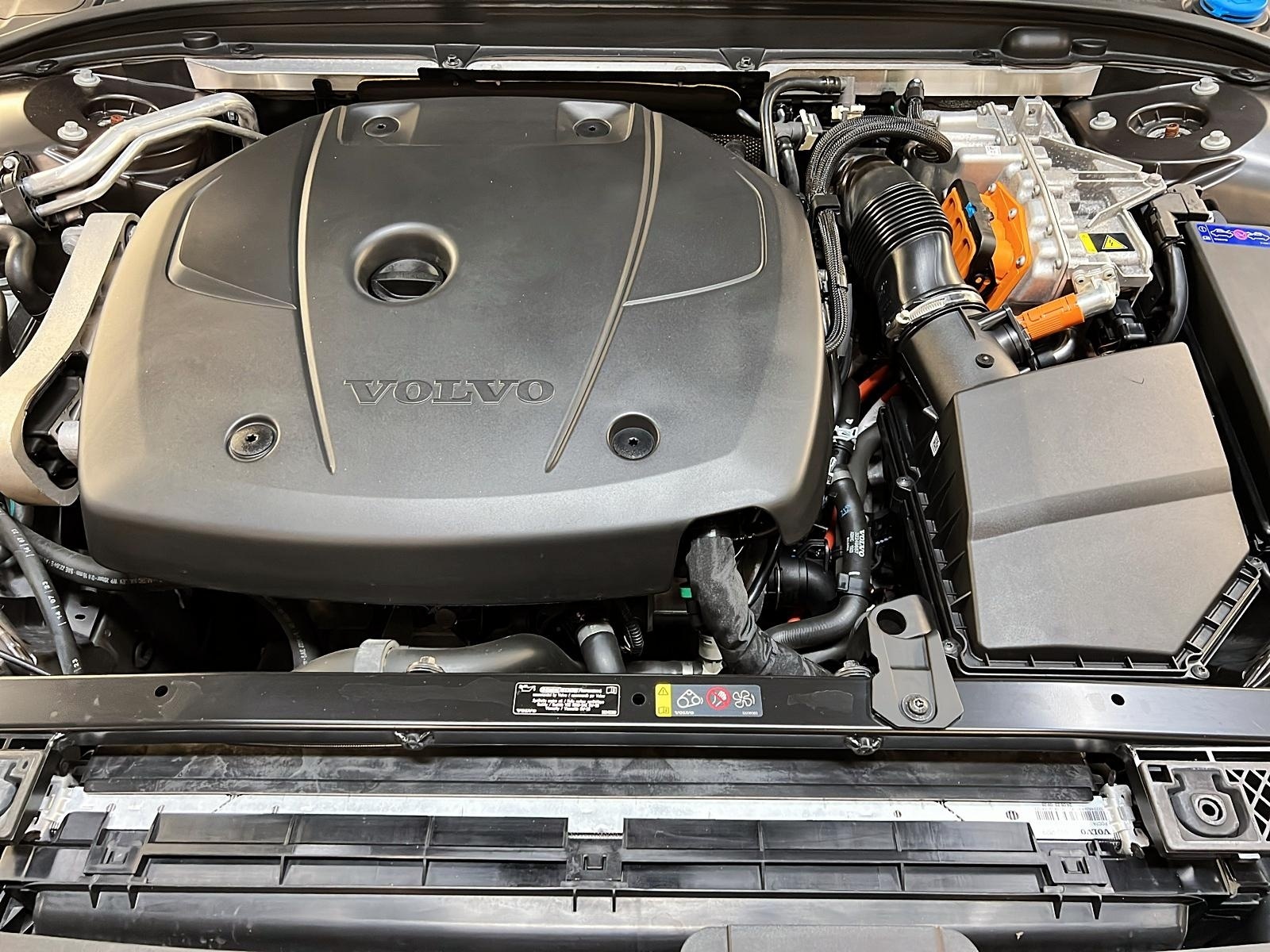 Volvo S60 T8 RECHARGE PLUS  CUIR TOIT NAV 2024 - image #13