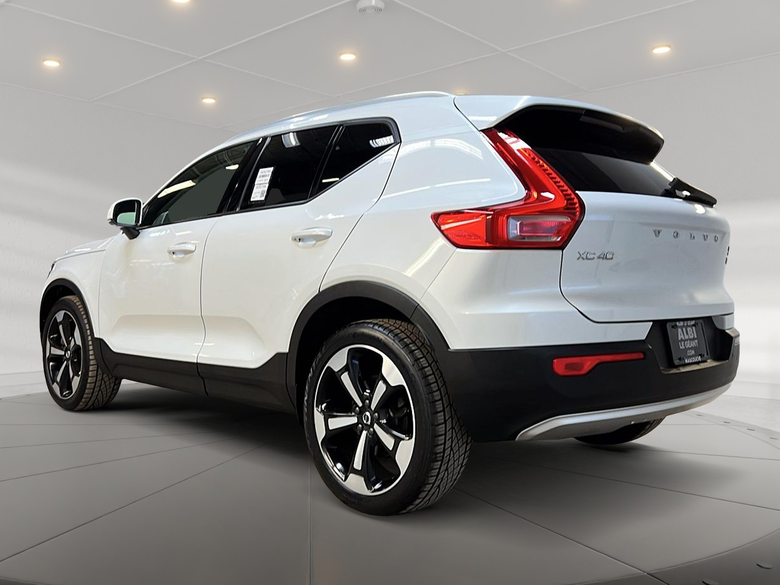 Volvo XC40 2022 - Image #6