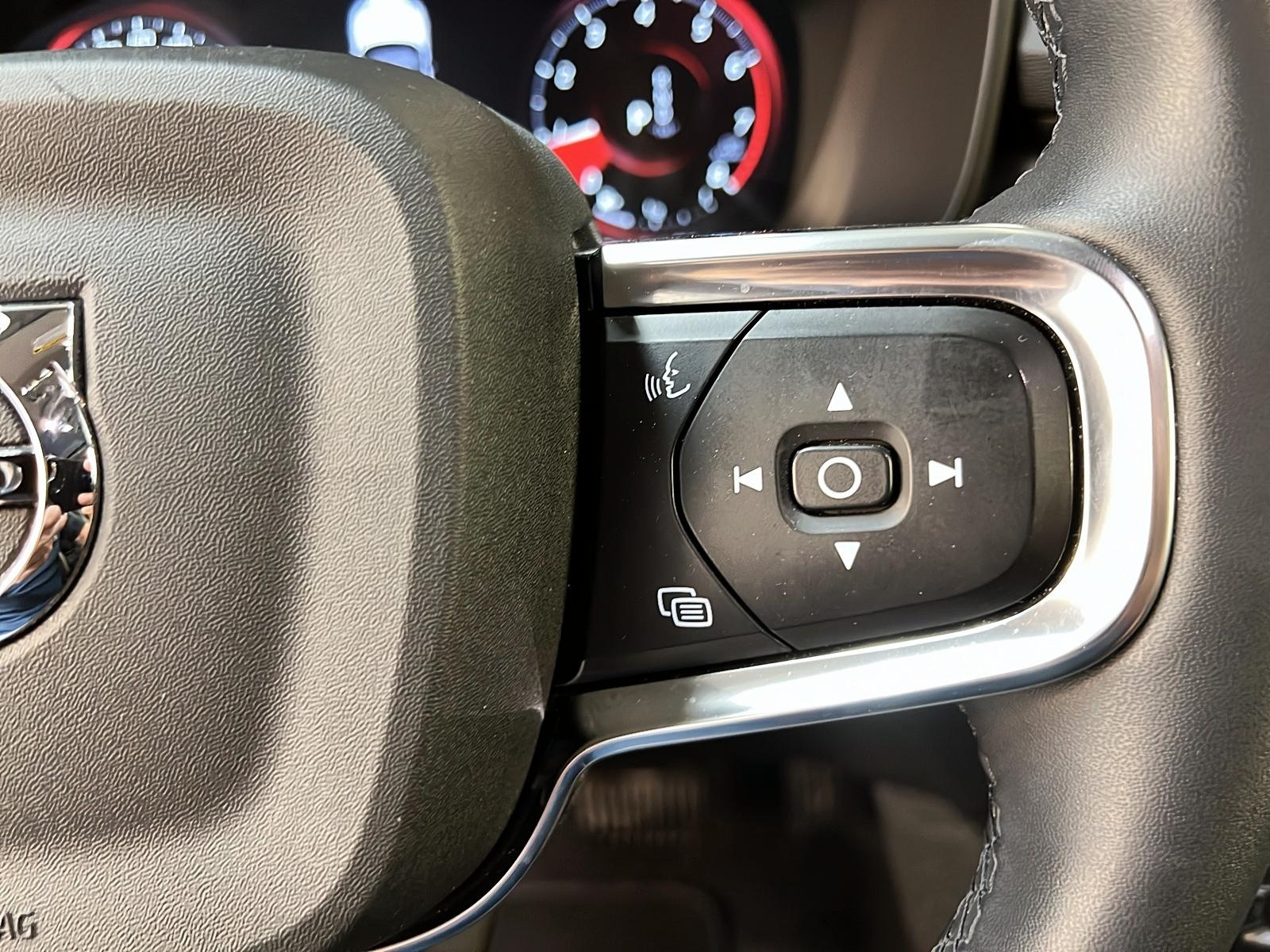 Volvo XC40 2022 - Image #21