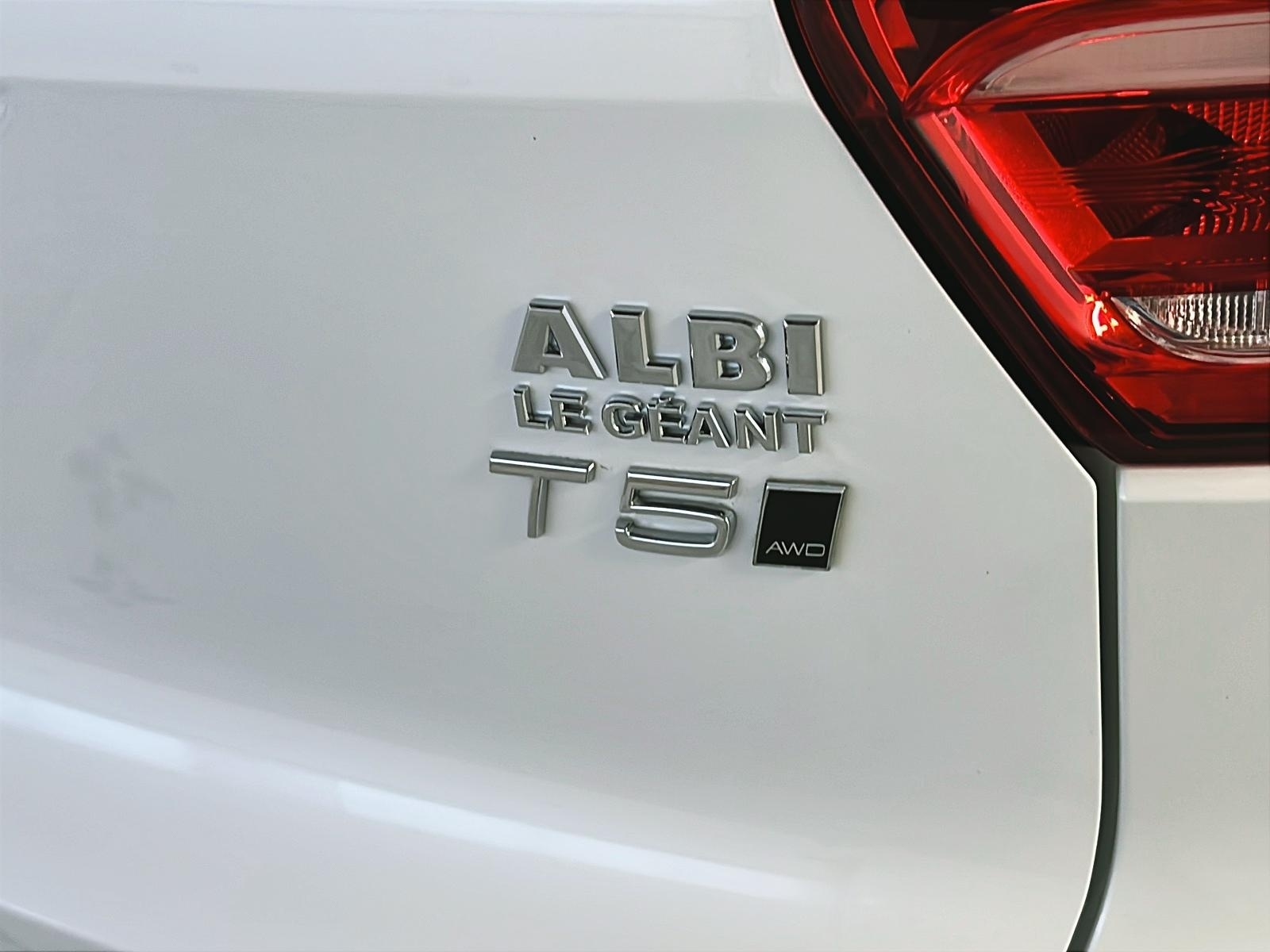 Volvo XC40 T5 MOMENTUM CUIR TOIT PANO NAV 2022 - image #30