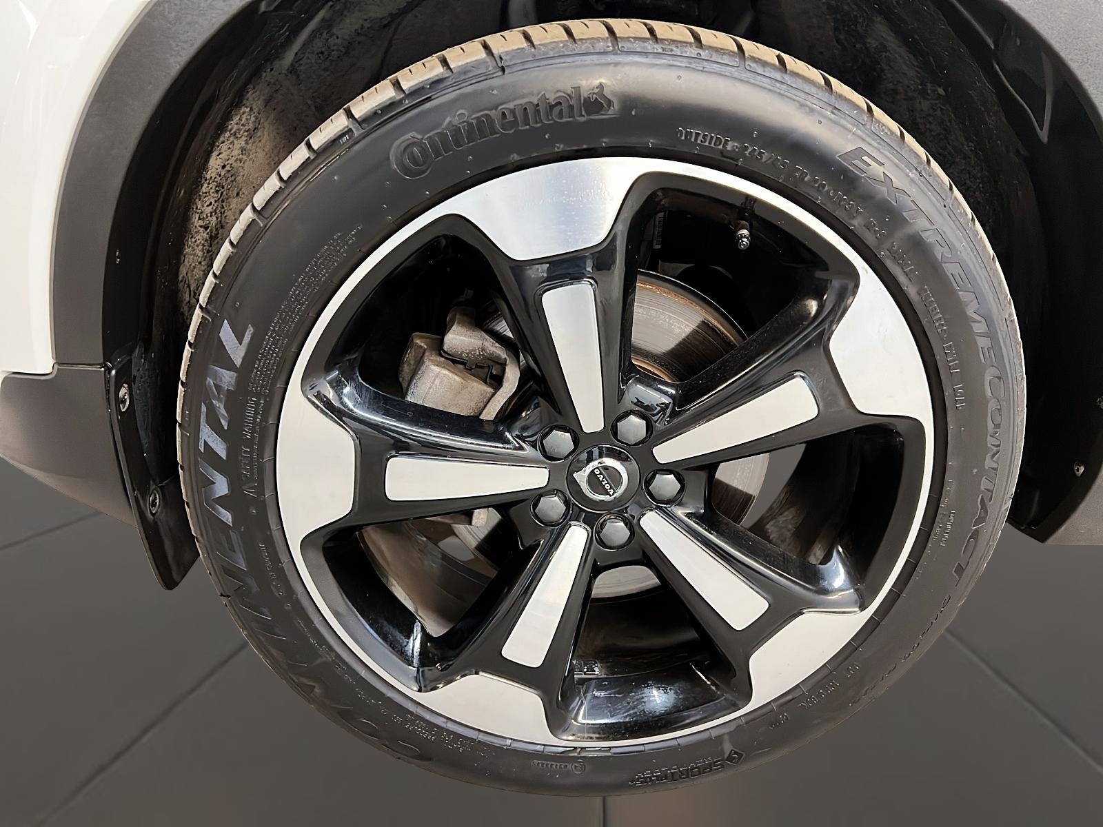 Volvo XC40 T5 MOMENTUM CUIR TOIT PANO NAV 2022 - image #31